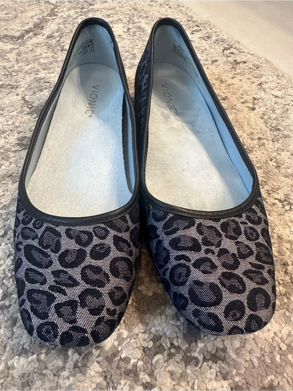 Vionic Black and Gray Leopard Print Slip-On Flats